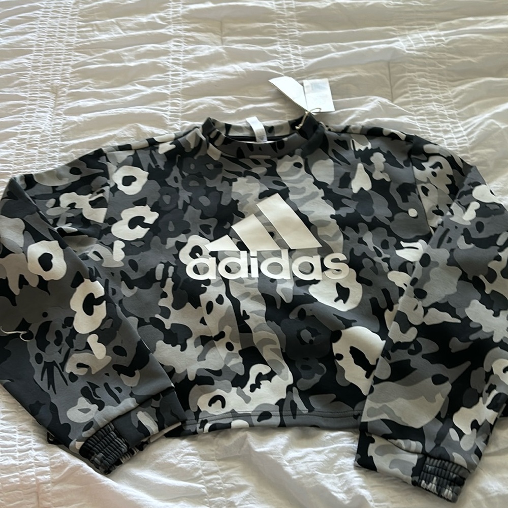 Adidas Camo Cropped Sweatshirt! New with tags!!
